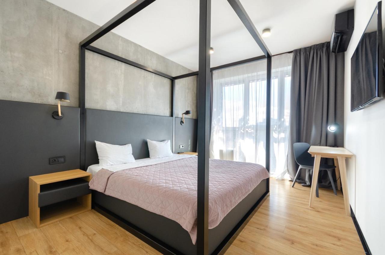 Petrovdom In Stylish At Rc Apartment Kyiv