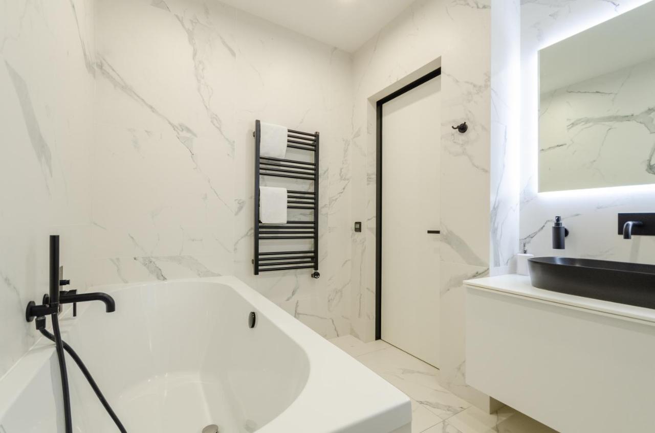 Petrovdom 23-173 In Rc Kvartet , 16г Vasyl Lypkivskyi Street * Kiev