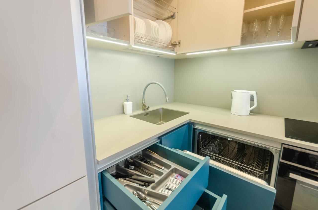 Apartment Petrovdom In Stylish At Rc Kyiv